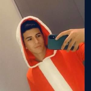 Meet your Posher, Levi